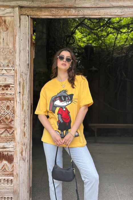 T-SHIRT ME SHKRIME DHE IMAZH PËR FEMRA NË NGJYRËN E VERDHË - 2