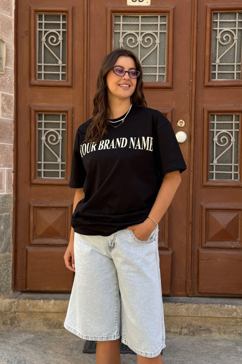 T-SHIRT ME SHKRIME DHE IMAZH PËR FEMRA NË NGJYRËN E ZEZË - 2