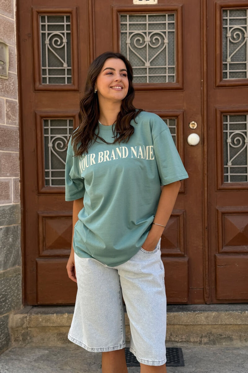 T-SHIRT ME SHKRIME DHE IMAZH PËR FEMRA NË NGJYRËN MENTE E ERRËT - 2