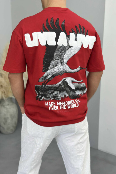 T-SHIRT ME SHKRIME DHE IMAZH PËR MESHKUJ NË NGJYRËN E KUQE - 5