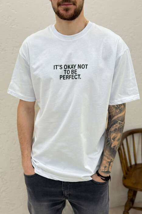 T-SHIRT ME SHKRIME PARA & PAS PER MESHKUJ NE NGJYRE TE BARDHE - 