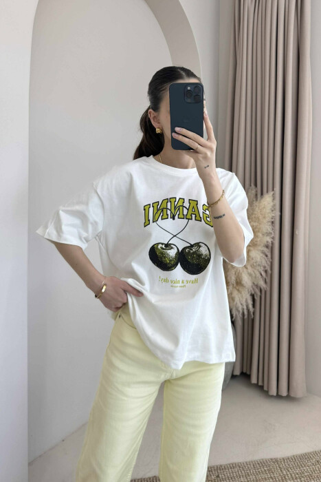 T-SHIRT ME SHKRIME PËR FEMRA NË NGJYRËN E BARDHË - 1