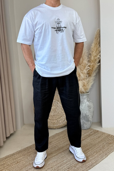 T-SHIRT ME SHKRIME PËR MESHKUJ NË NGJYRËN E BARDHË 