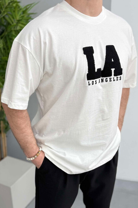 T-SHIRT ME SHKRIME PËR MESHKUJ NË NGJYRËN E BARDHË - 2