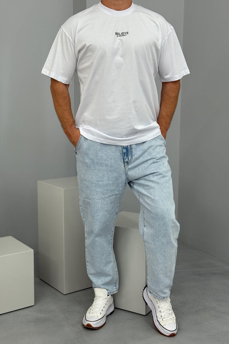 T-SHIRT ME SHKRIME PËR MESHKUJ NË NGJYRËN E BARDHË - 1