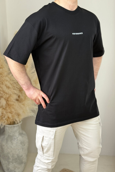 T-SHIRT I THJESHTË ME SHKRIME PËR MESHKUJ NË NGJYRËN E ZEZË - 4