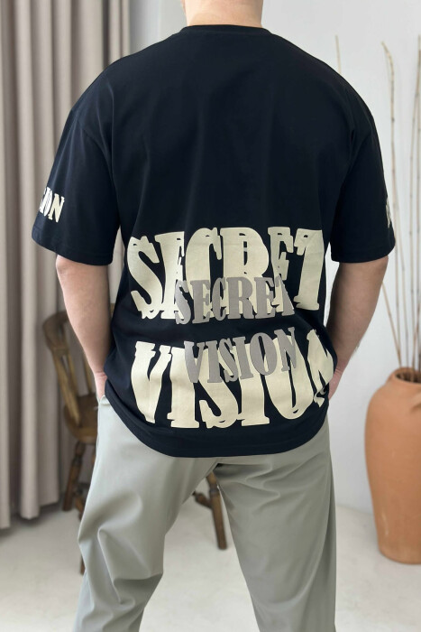 T-SHIRT ME SHKRIME PËR MESHKUJ NË NGJYRËN E ZEZË - 4