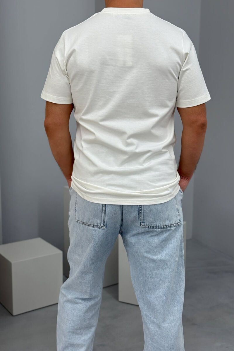 T-SHIRT ME SHKRIME PËR MESHKUJ NË NGJYRËN KREM - 3