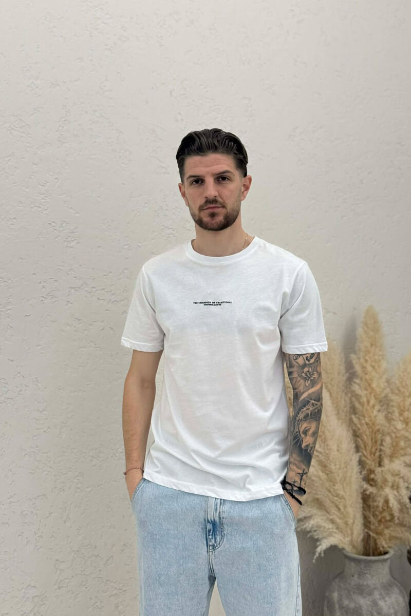 T-SHIRT ME SHKRIME TE VOGLA PER MESHKUJ NE NGJYRE TE BARDHE - 1