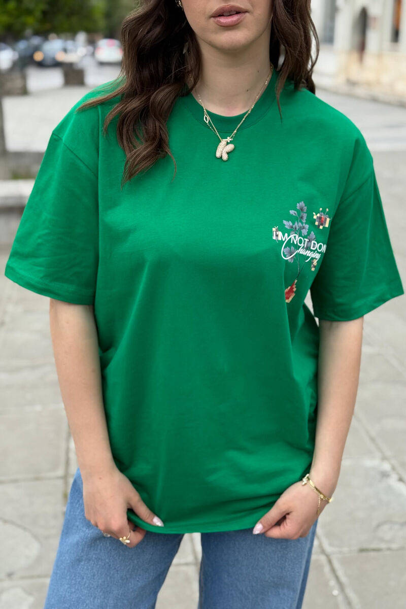 T-SHIRT ME SHKRIME ME DIZAJNIN E LULEVE PËR FEMRA NË NGJYRËN JESHILE - 1