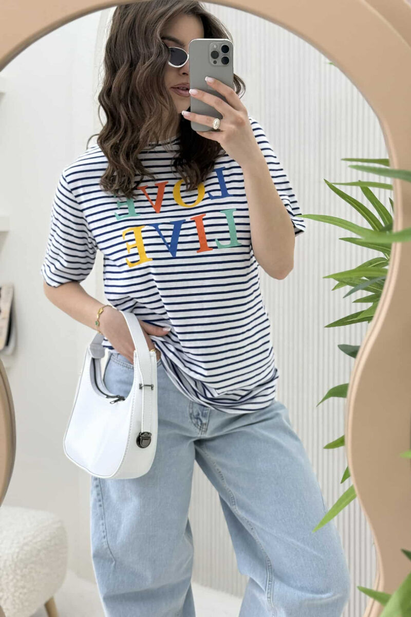T-SHIRT ME VIJA PËR FEMRA NË NGJYRËN BLU ME TË BARDHË - 3