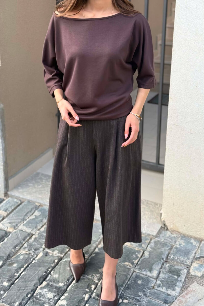 T-SHIRT NJE NGJYRESH I THJESHTE PER FEMRA NE NGJYRE KAFE - 4