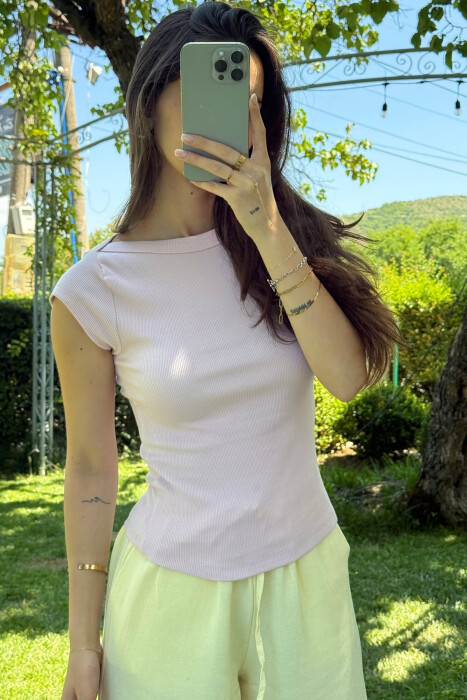 T-SHIRT NJË NGJYRËSH I THJESHTË PËR FEMRA NË NGJYRËN BABY PINK - 3