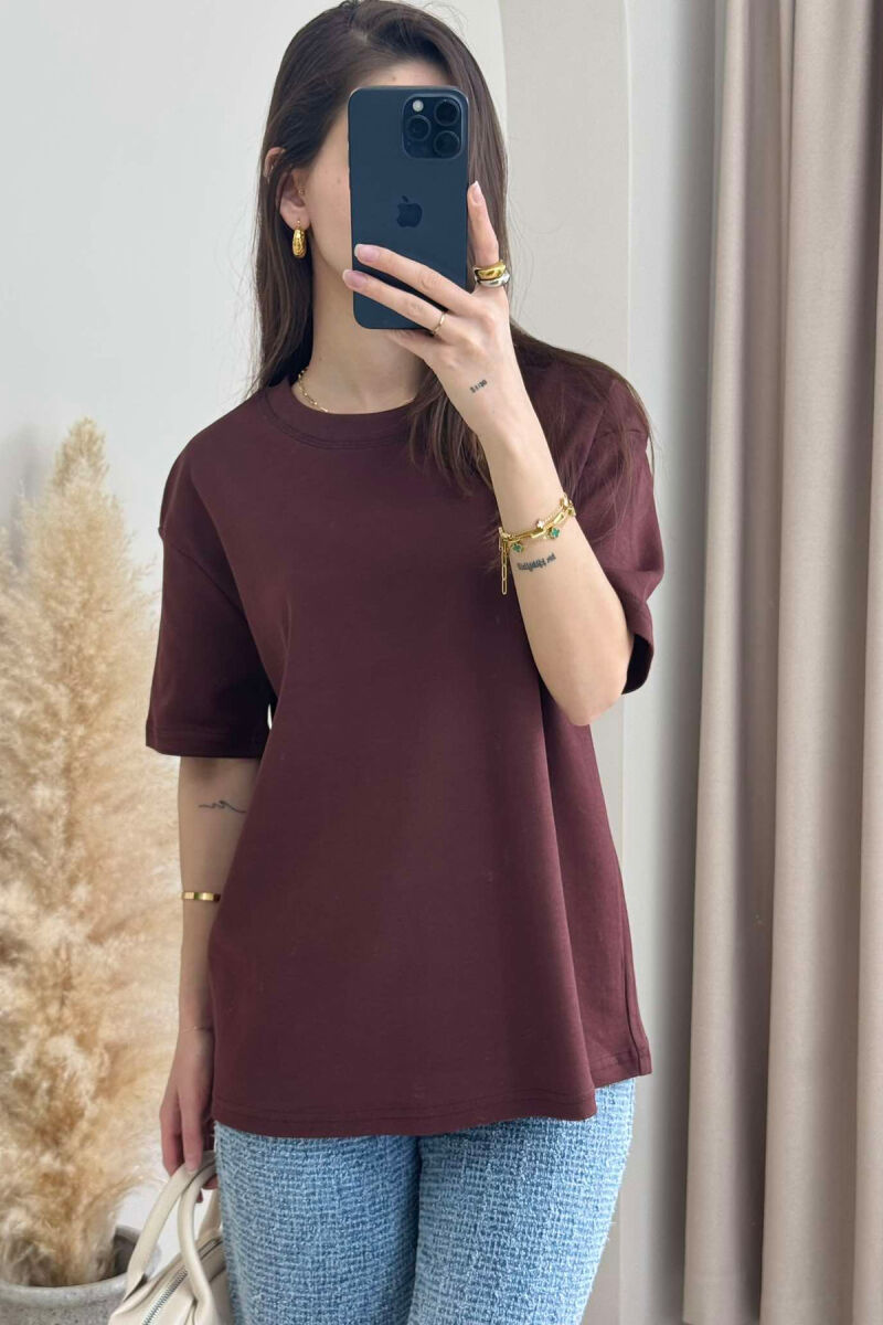 T-SHIRT NJË NGJYRËSH I THJESHTË PËR FEMRA NË NGJYRËN KAFE - 5