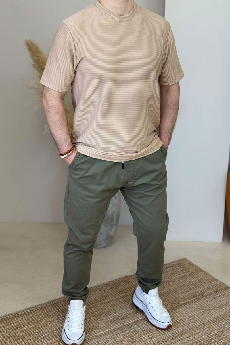 T-SHIRT NJË NGJYRËSH I THJESHTË PËR MESHKUJ NË NGJYRËN BEZHË - 3