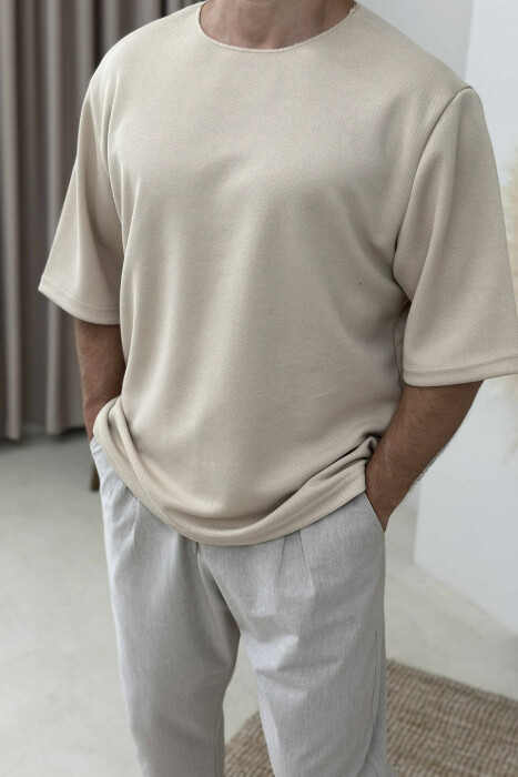 T-SHIRT NJË NGJYRËSH I THJESHTË PËR MESHKUJ NË NGJYRËN BEZHË - 2