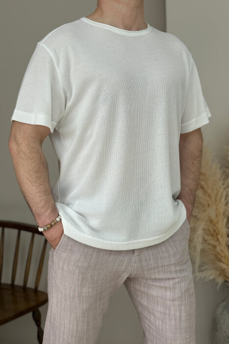 T-SHIRT NJË NGJYRËSH I THJESHTË PËR MESHKUJ NË NGJYRËN E BARDHË - 2