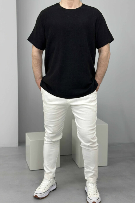 T-SHIRT NJË NGJYRËSH I THJESHTË PËR MESHKUJ NË NGJYRËN E ZEZË - 2
