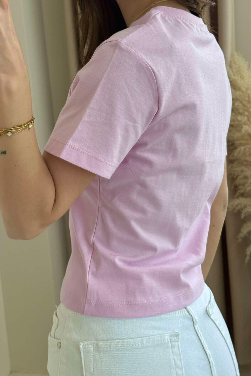 T-SHIRT NJË NGJYRËSH ME DETAJIN E FJONGOS PËR FEMRA NË NGJYRËN ROZË - 3
