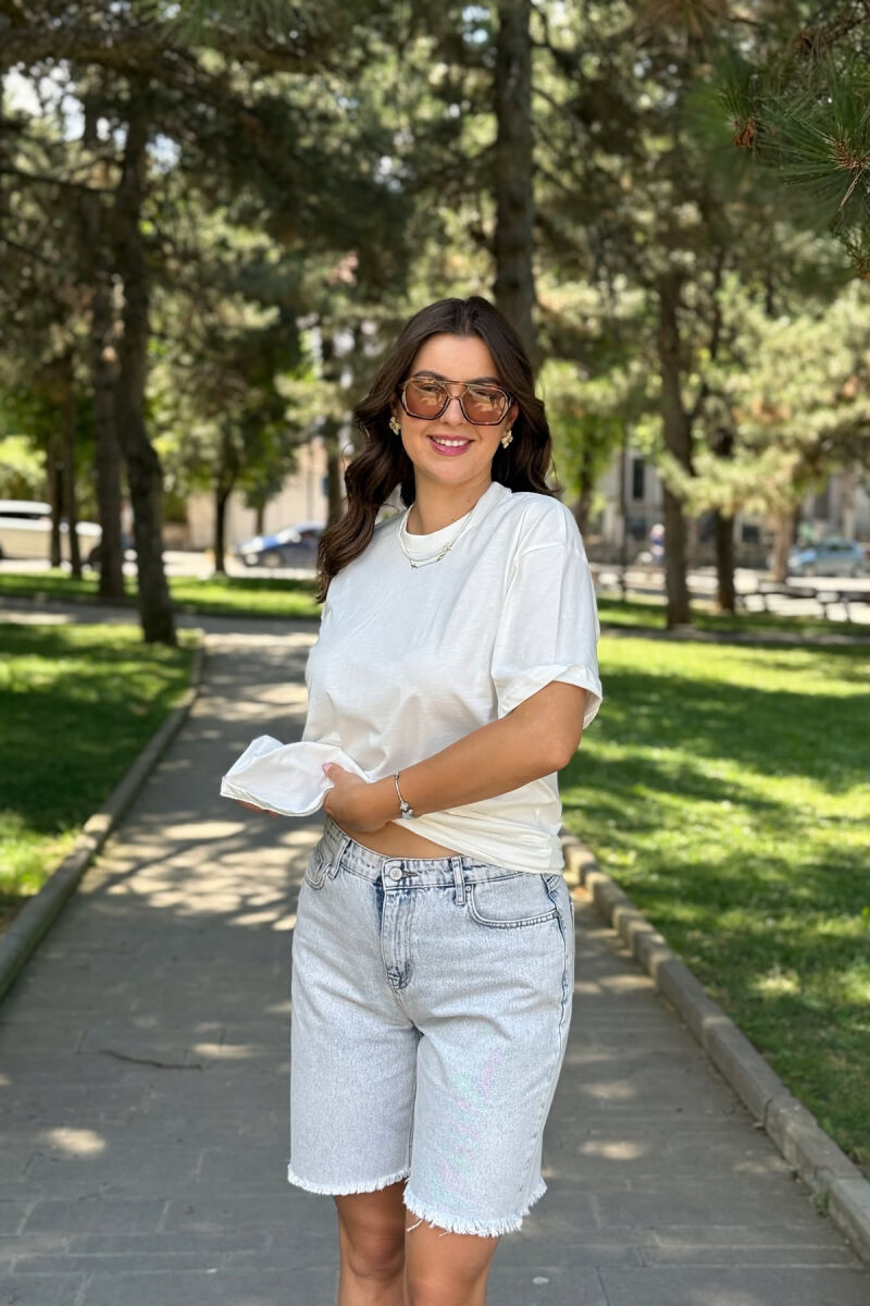 T-SHIRT NJË NGJYRËSH ME DIZAJN PËR FEMRA NË NGJYRËN E BARDHË - 2