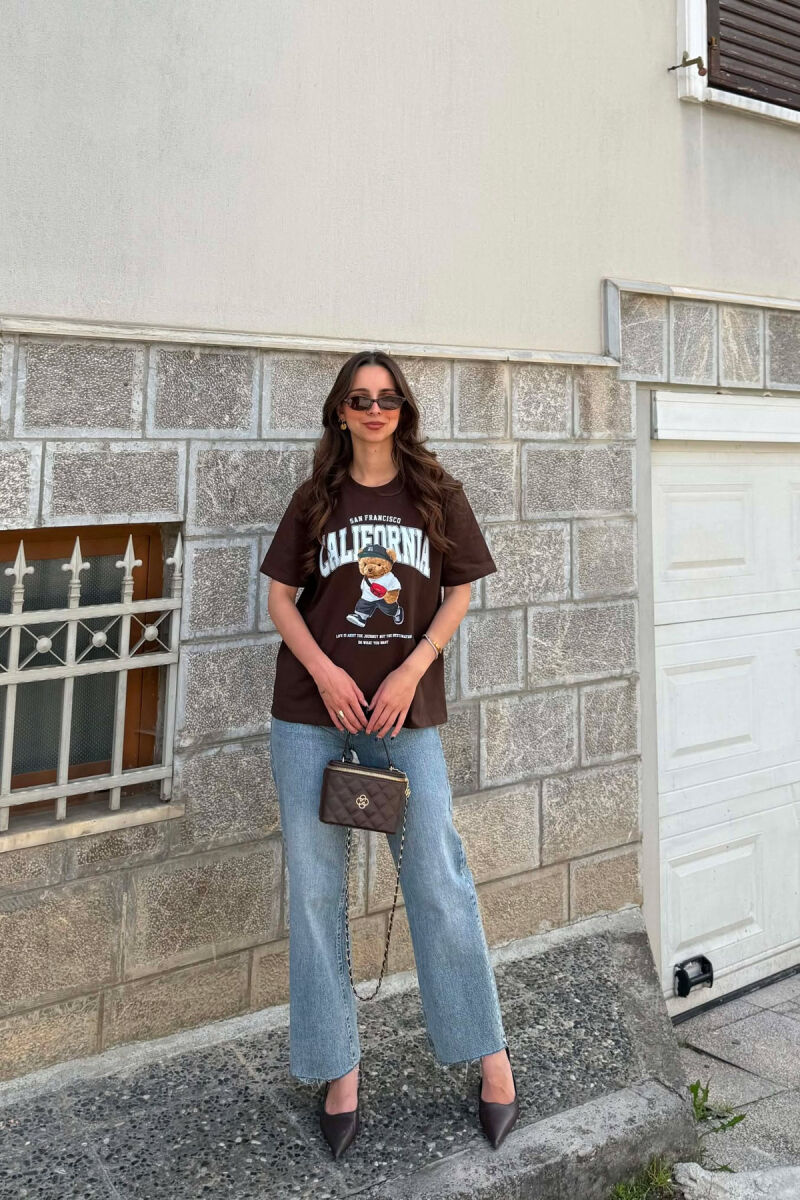 T-SHIRT NJE NGJYRESH ME IMAZH ARUSHI PER FEMRA NE NGJYRE KAFE TE ERRET - 3