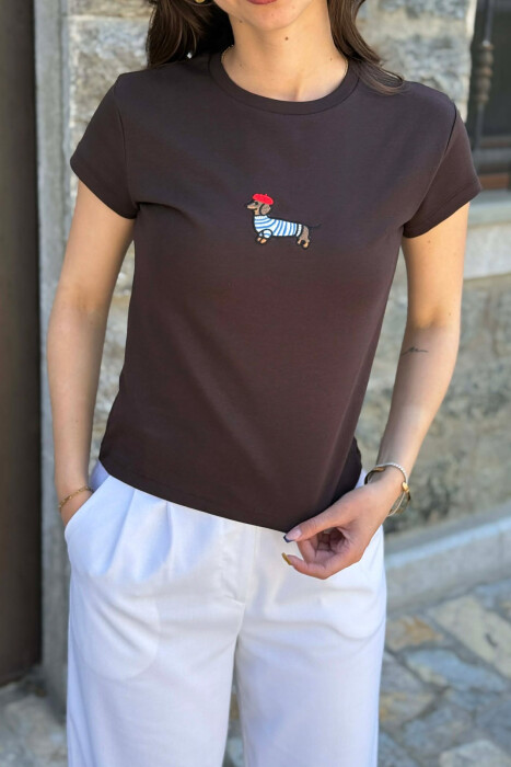 T-SHIRT NJE NGJYRESH ME IMAZH NE PJESEN PARA PER FEMRA NE NGJYRE KAFE TE ERRET - 3