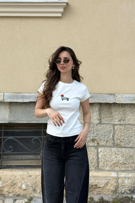 T-SHIRT NJE NGJYRESH ME IMAZH NE PJESEN PARA PER FEMRA NE NGJYRE TE BARDHE - 2