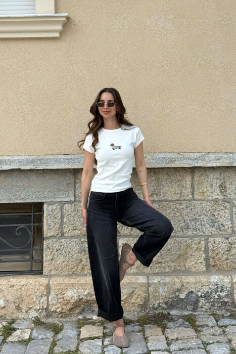 T-SHIRT NJE NGJYRESH ME IMAZH NE PJESEN PARA PER FEMRA NE NGJYRE TE BARDHE - 6