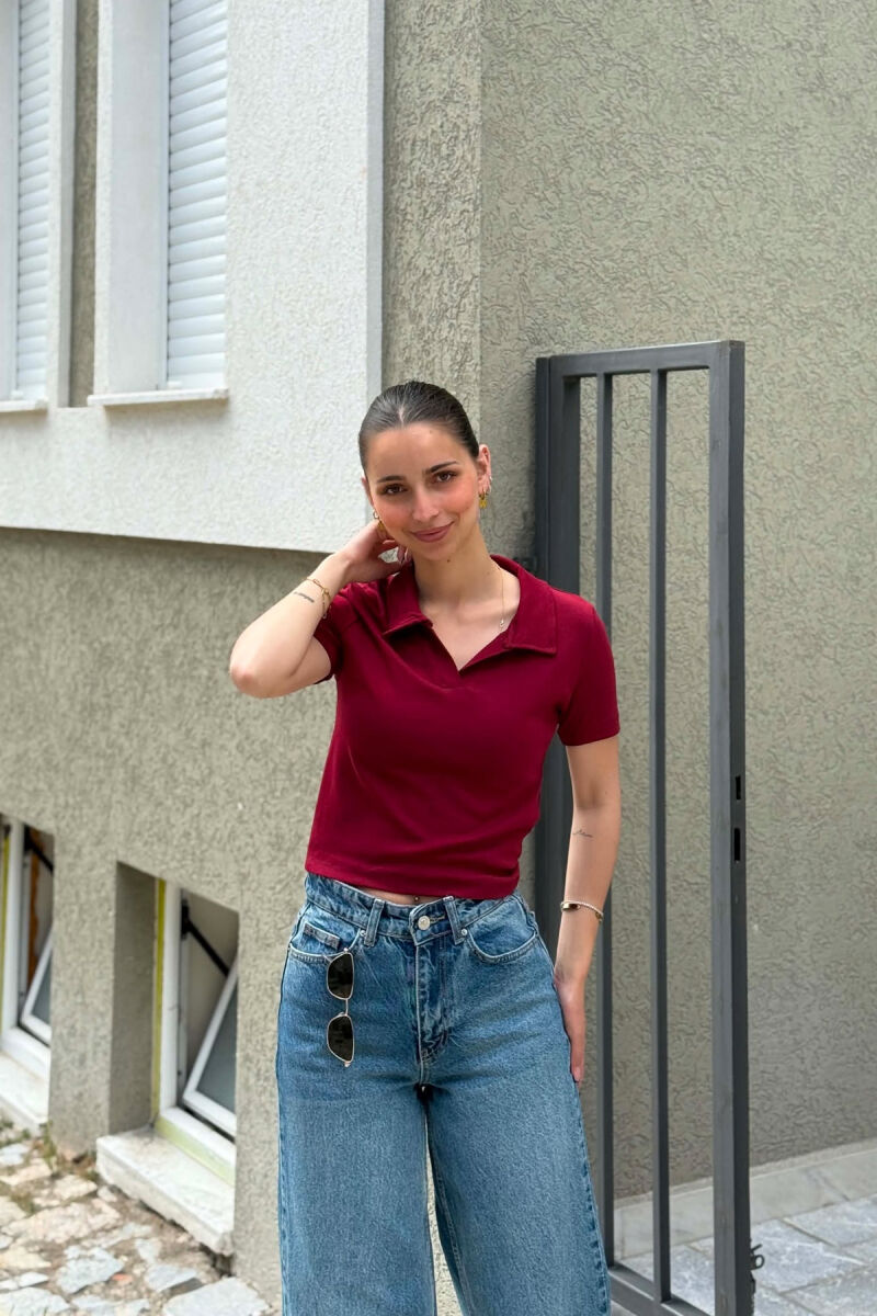 T-SHIRT NJE NGJYRESH ME JAKE POLO PER FEMRA NE NGJYRE VISHNJE - 1