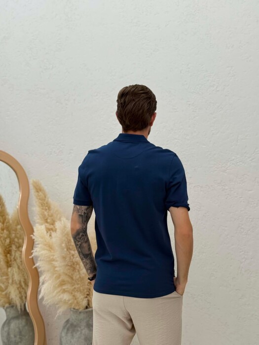 T-SHIRT NJE NGJYRESH ME JAKE POLO PER MESHKUJ NE NGJYRE BLU - 2