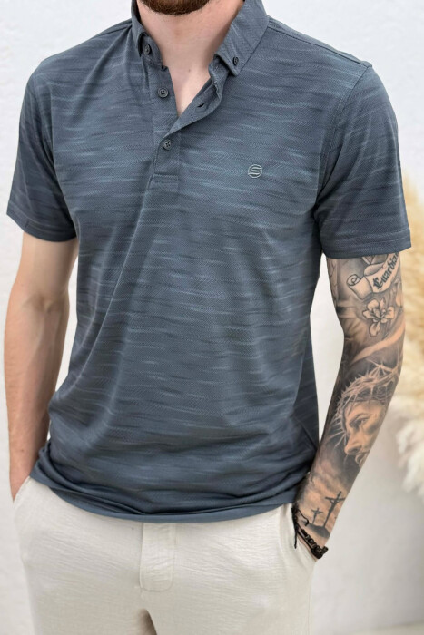 T-SHIRT NJE NGJYRESH ME JAKE POLO PER MESHKUJ NE NGJYRE GRI TE ERRET - 4