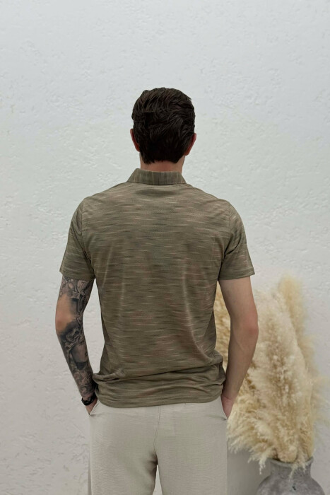 T-SHIRT NJE NGJYRESH ME JAKE POLO PER MESHKUJ NE NGJYRE KAFE TE ZBARDHUR - 2