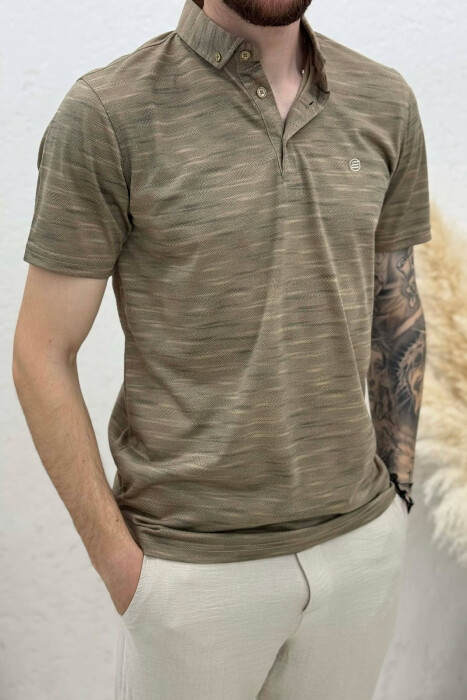 T-SHIRT NJE NGJYRESH ME JAKE POLO PER MESHKUJ NE NGJYRE KAFE TE ZBARDHUR - 4