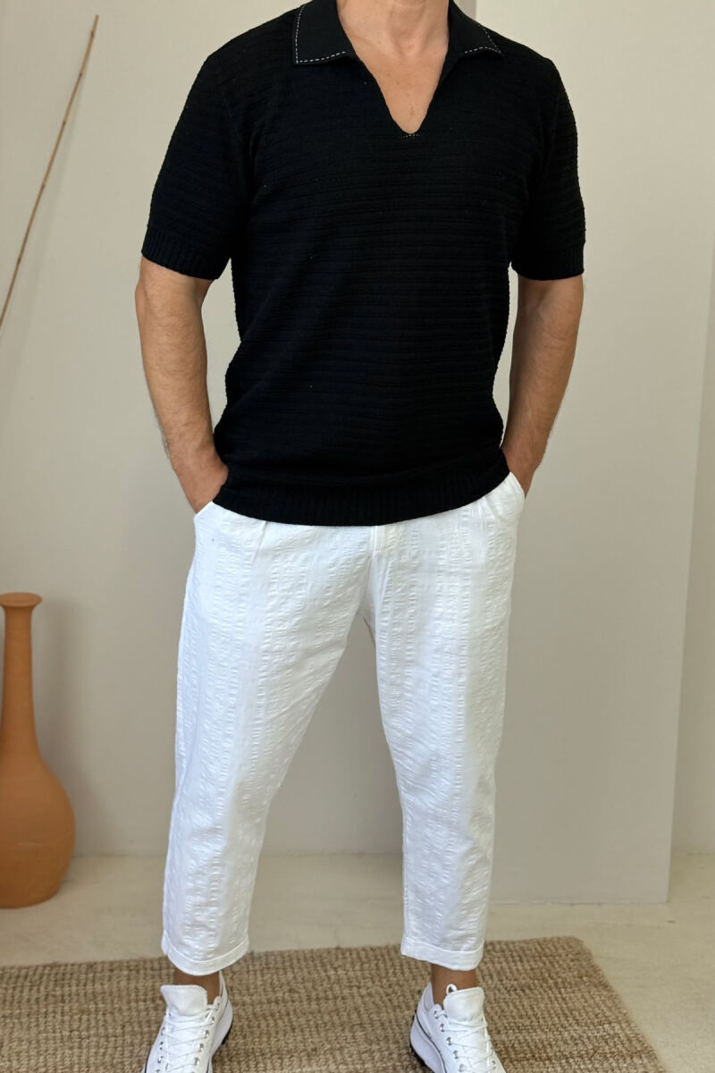 T-SHIRT NJË NGJYRËSH ME JAKË POLO PËR MESHKUJ NË NGJYRËN E ZEZË - 1