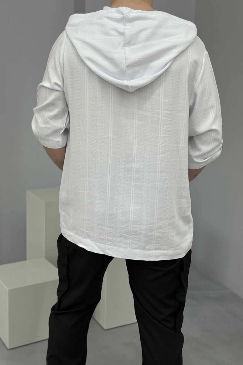 T-SHIRT NJË NGJYRËSH ME KAPUÇ PËR MESHKUJ NË NGJYRËN E BARDHË - 2