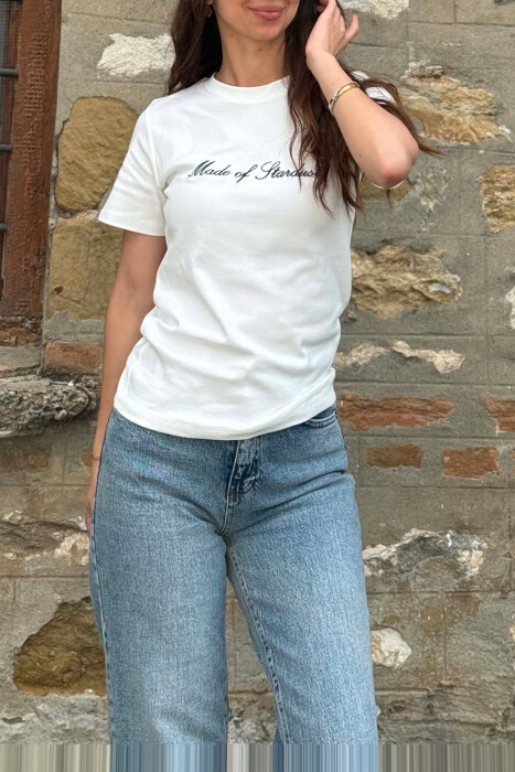 T-SHIRT NJE NGJYRESH ME SHKRIME NE PJESEN PARA PER FEMRA NE NGJYRE TE BARDHE - 3
