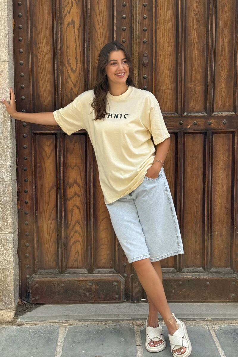 T-SHIRT NJË NGJYRËSH ME SHKRIME PËR FEMRA NË NGJYRËN KREM - 1