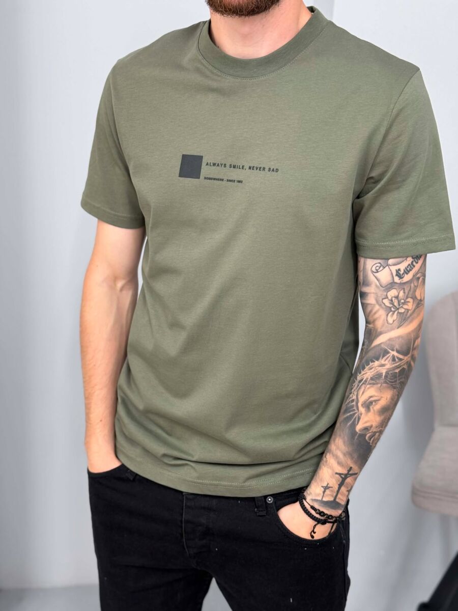 T-SHIRT NJE NGJYRESH ME SHKRIME PER MESHKUJ NE NGJYRE ULLI - 4
