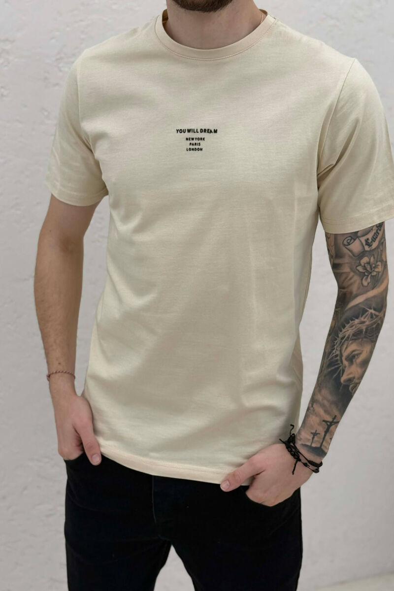 T-SHIRT NJE NGJYRESH ME SHKRIME TE THJESHTA PER MESHKUJ NE NGJYRE BEZHE - 2