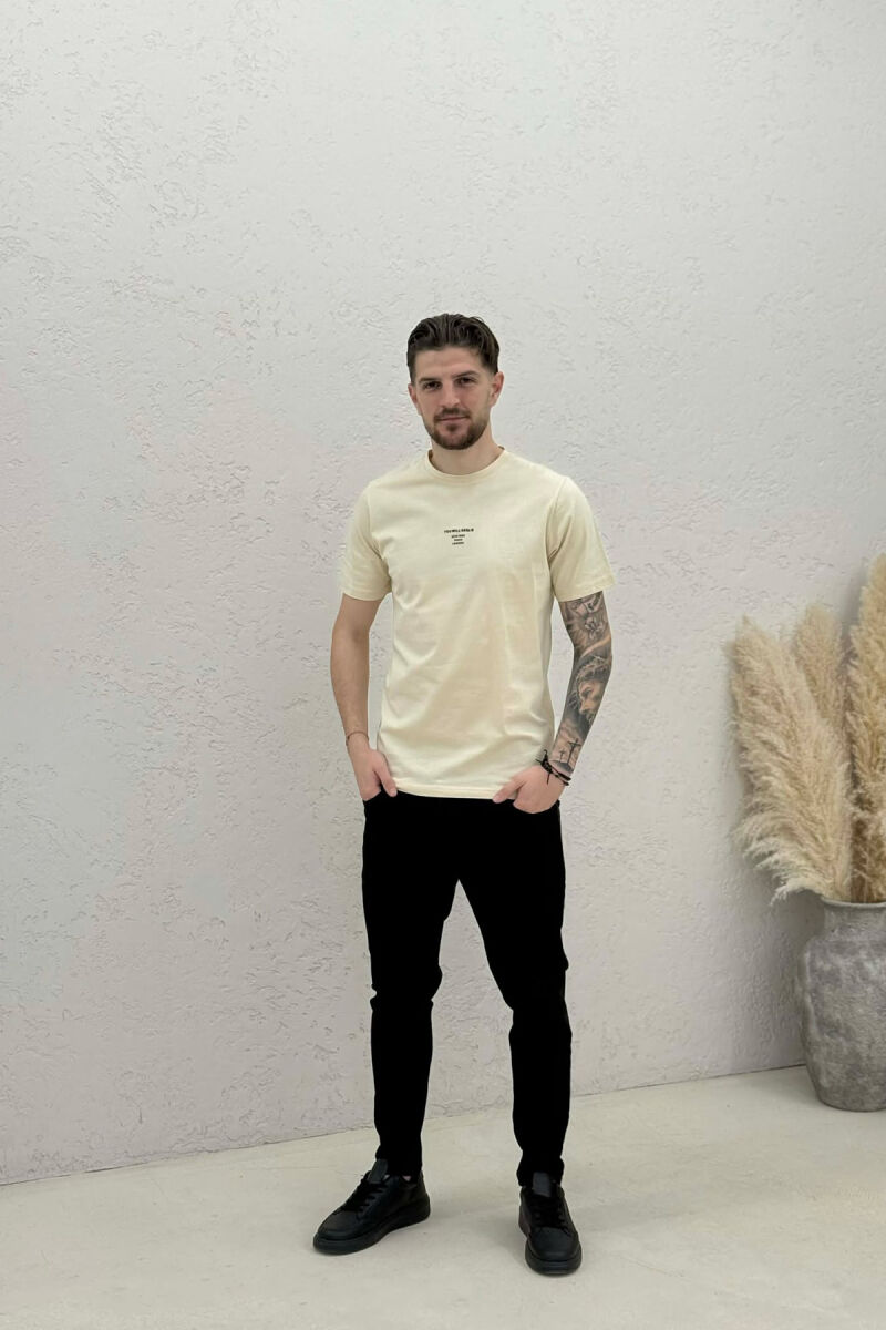 T-SHIRT NJE NGJYRESH ME SHKRIME TE THJESHTA PER MESHKUJ NE NGJYRE BEZHE - 3