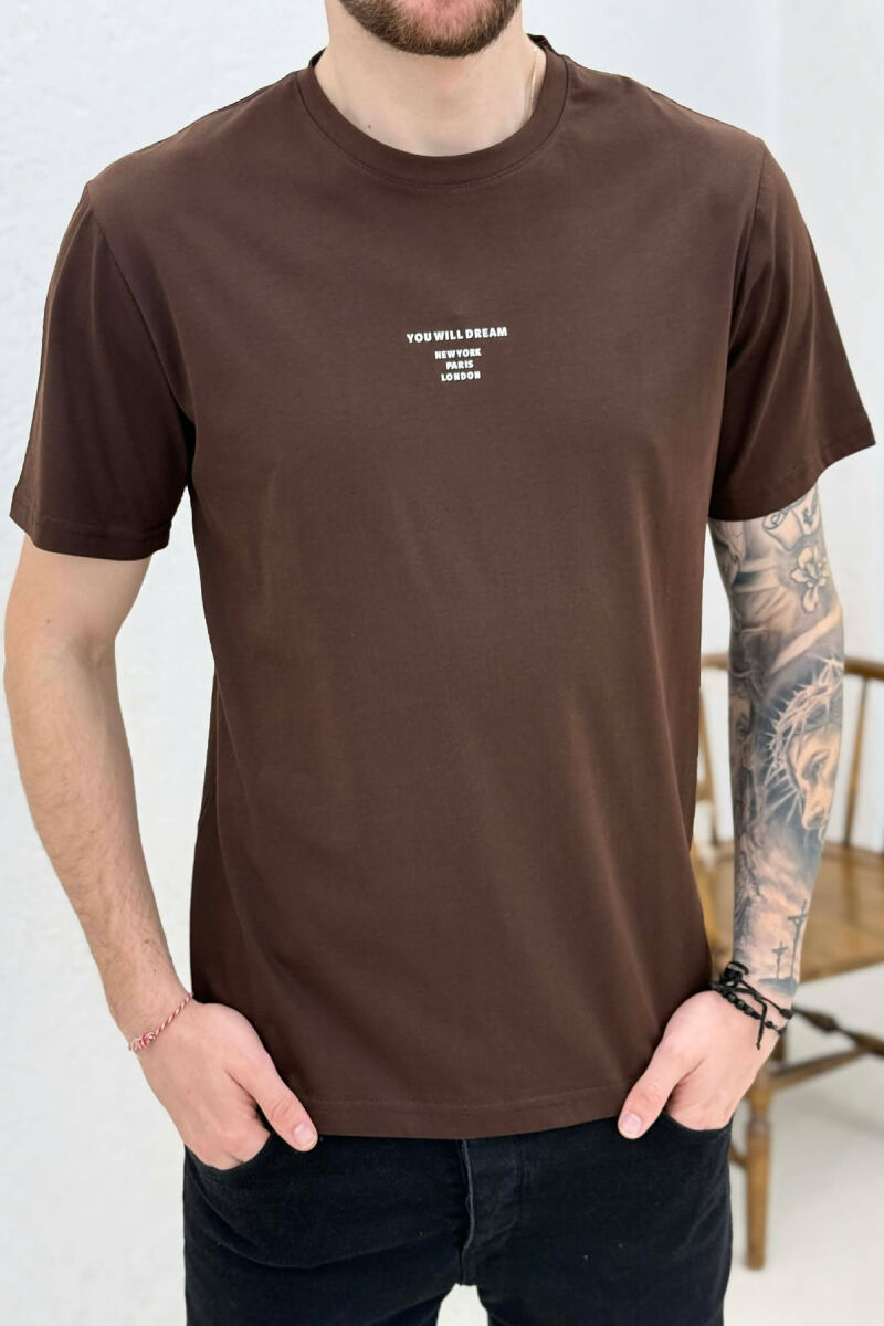 T-SHIRT NJE NGJYRESH ME SHKRIME TE THJESHTA PER MESHKUJ NE NGJYRE KAFE - 2