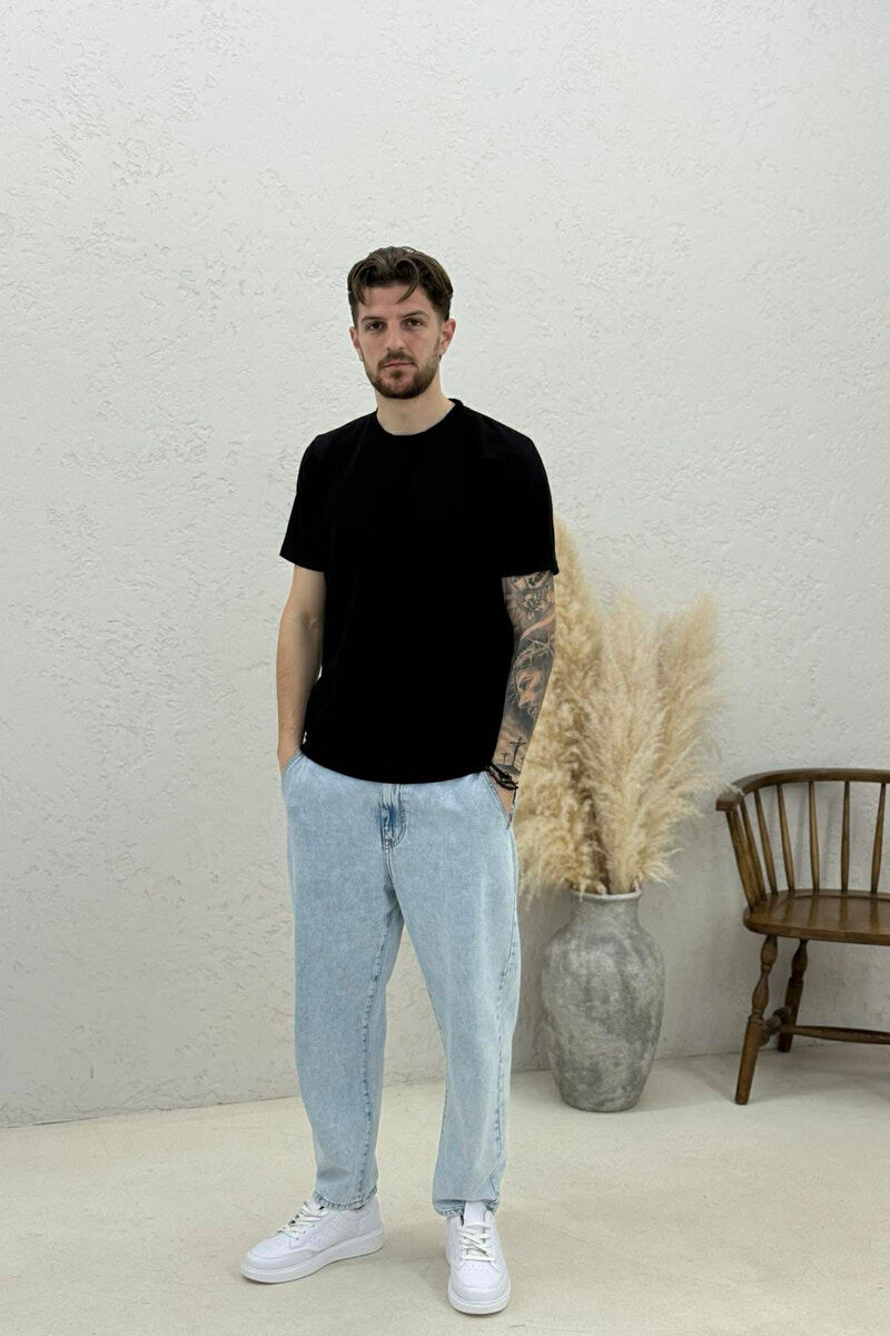 T-SHIRT NJË NGJYRËSH ME TEKSTURË PËR MESHKUJ NË NGJYRËN E ZEZE - 2