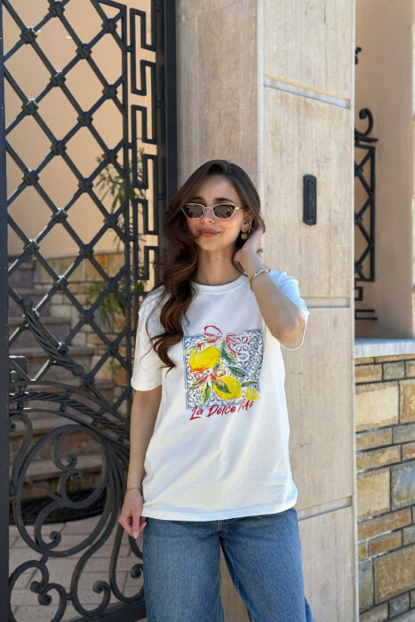 T-SHIRT NJE NGJYRESH PER FEMRA NE NGJYRE TE BARDHE - 