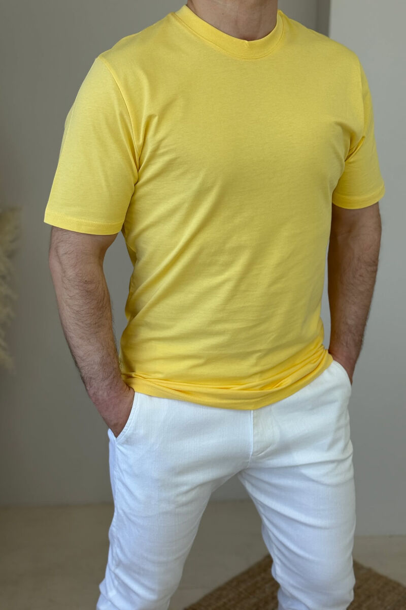 T-SHIRT NJË NGJYRËSH PËR MESHKUJ NË NGJYRËN E VERDHË - 1