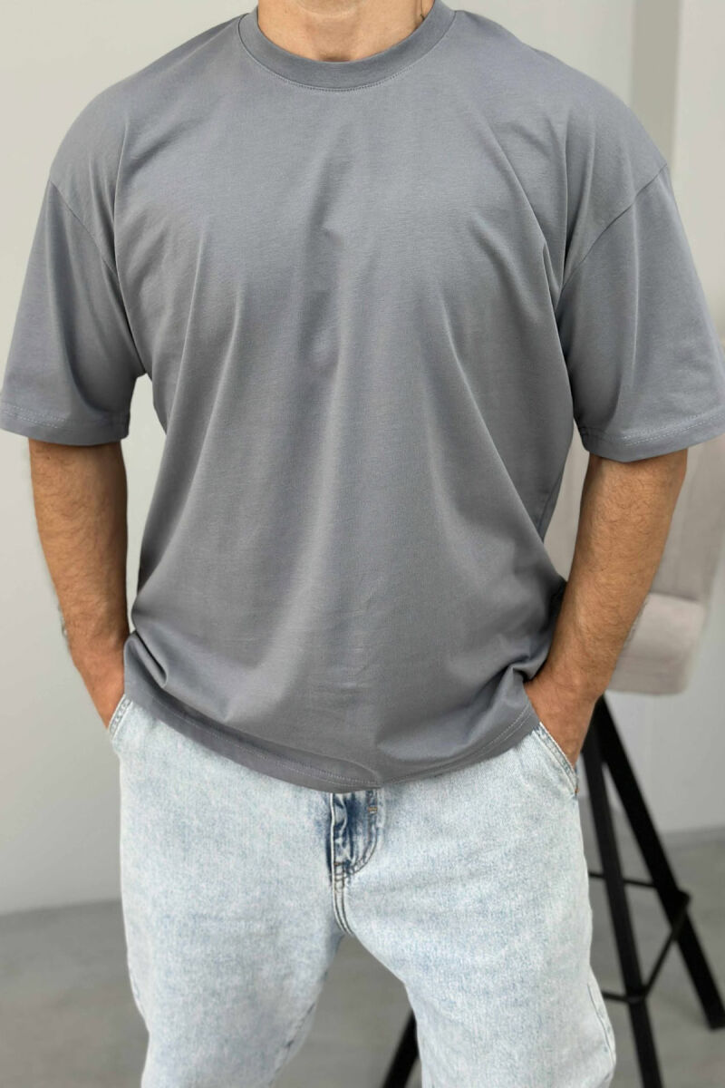 T-SHIRT NJË NGJYRËSH PËR MESHKUJ NË NGJYRËN GRI - 1