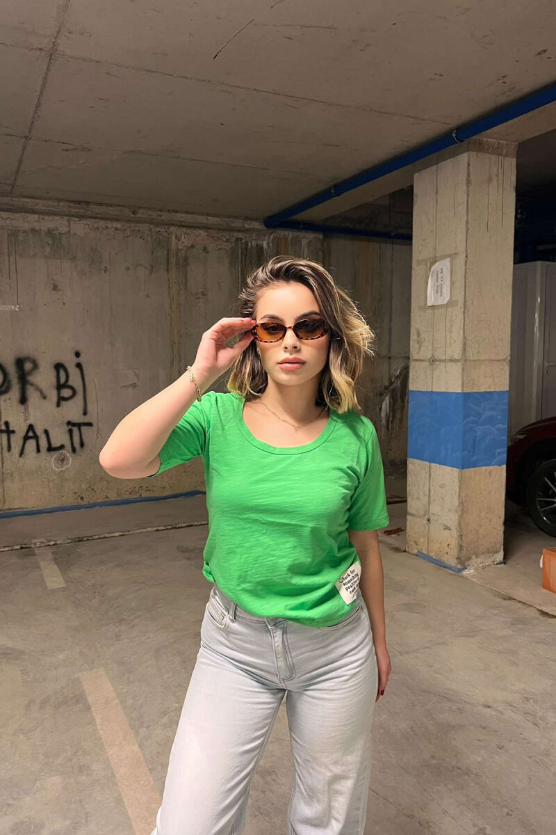 T-SHIRT NJË NGJYRËSHE PËR FEMRA NË NGJYRË JESHILE E ZBARDHUR - 4