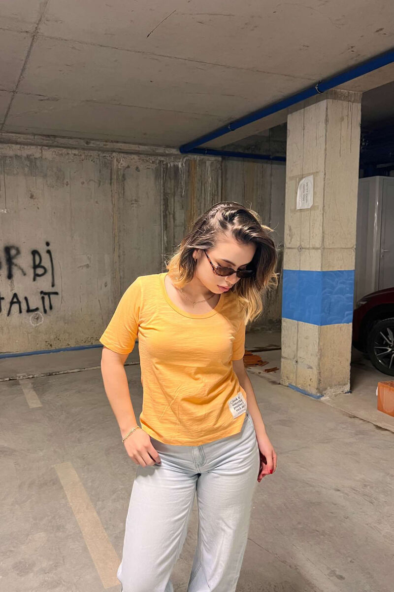 T-SHIRT NJË NGJYRËSHE PËR FEMRA NË NGJYRË PORTOKALLI - 4