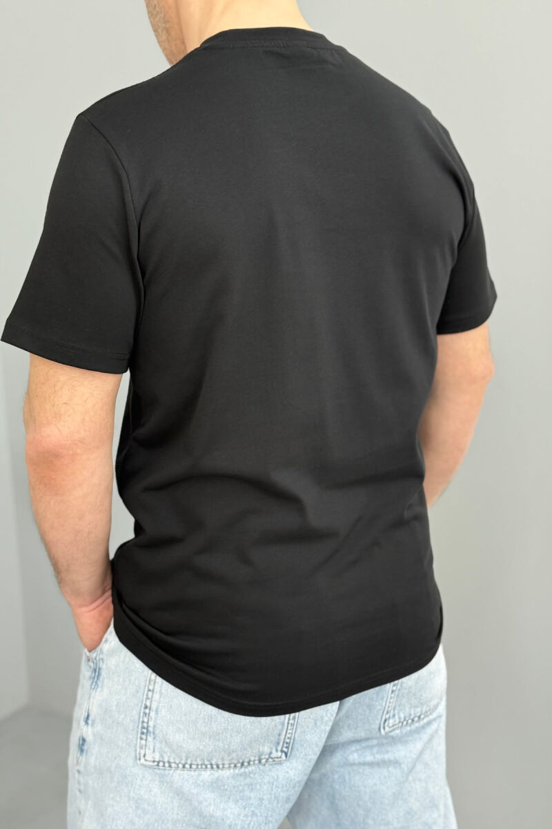 T-SHIRT NJË NGJYRËSHE PËR MESHKUJ NË NGJYRË TË ZEZË - 3