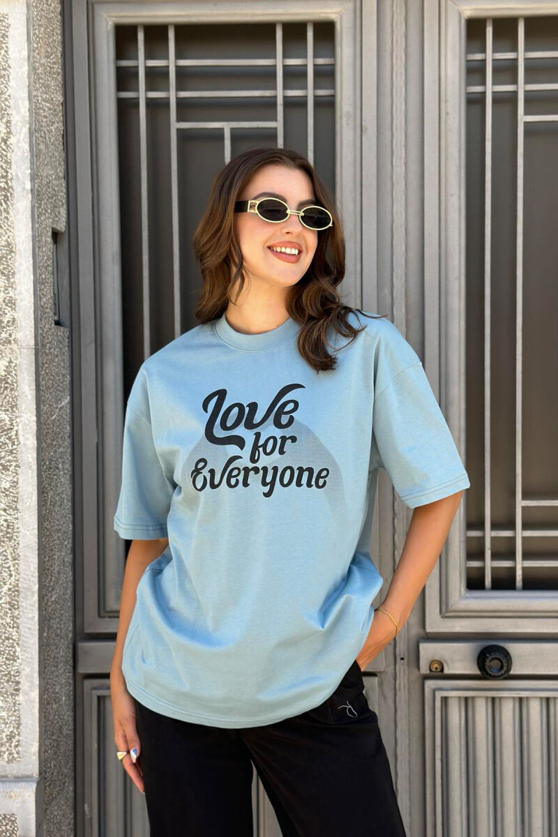 T-SHIRT PAMBUKU PËR FEMRA NË NGJYRË BLU E ZBARDHUR - 2