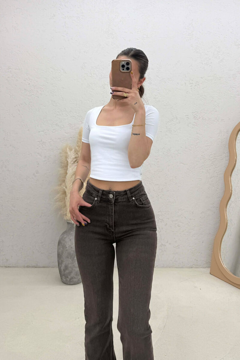 T-SHIRT PER FEMRA NE NGJYRE TE BARDHE - 2